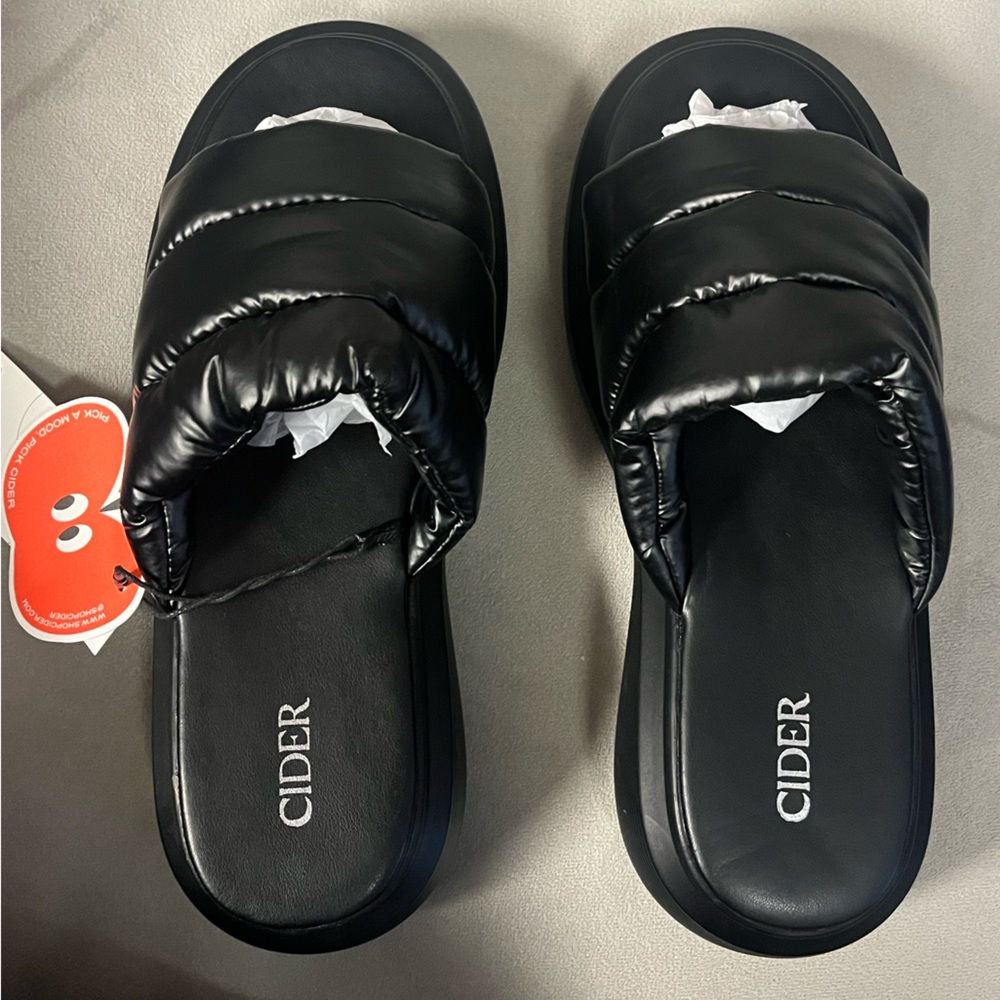 Cider Black Quilted Slides